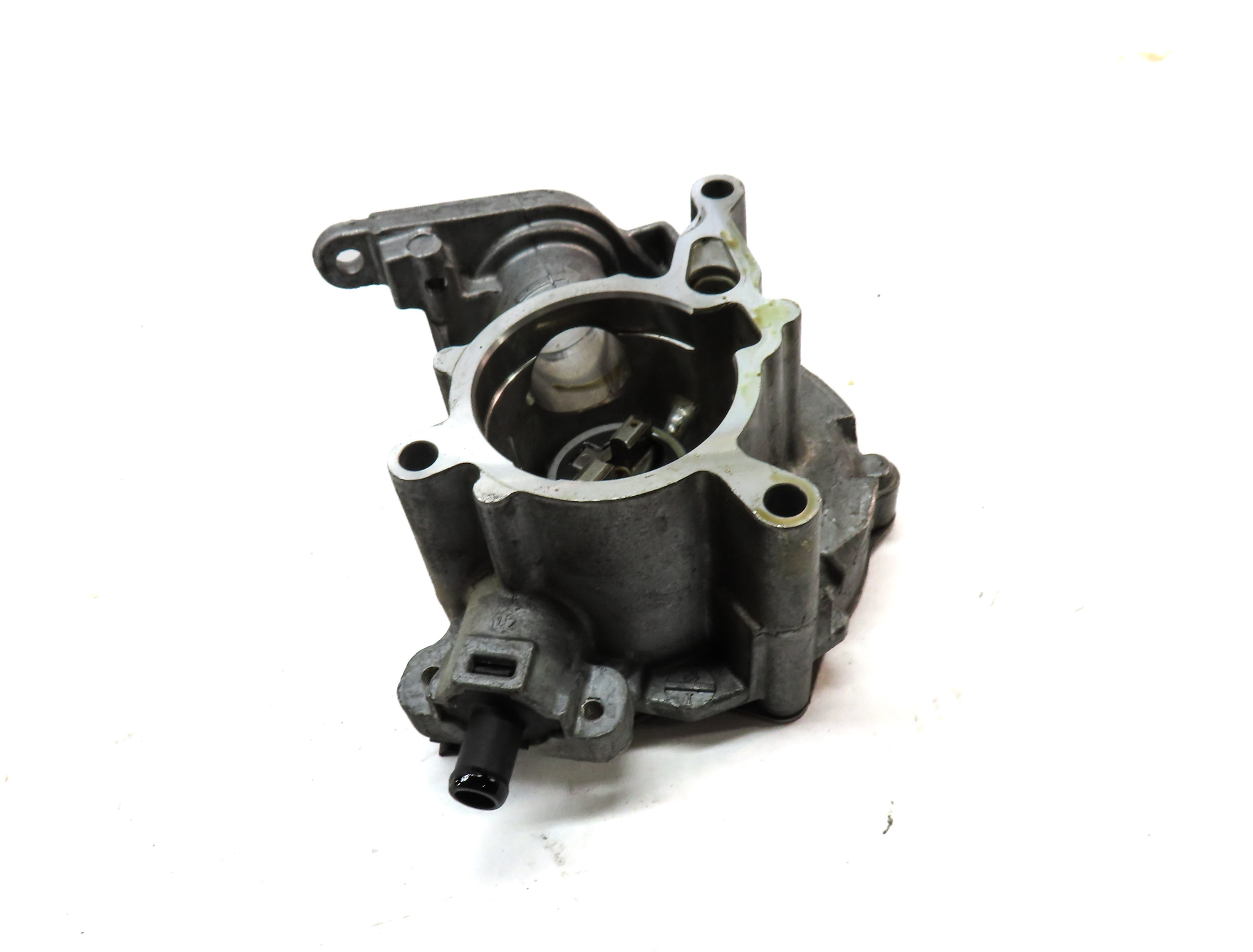 2015-2018 AUDI Q3 (8U) 2.0L CCTA TURBO ENGINE BRAKE VACUUM PUMP — exact item pictured